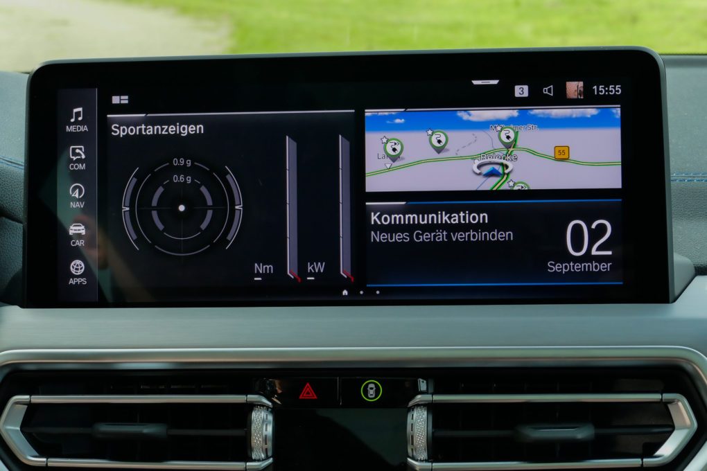 BMW iX3 infotainment