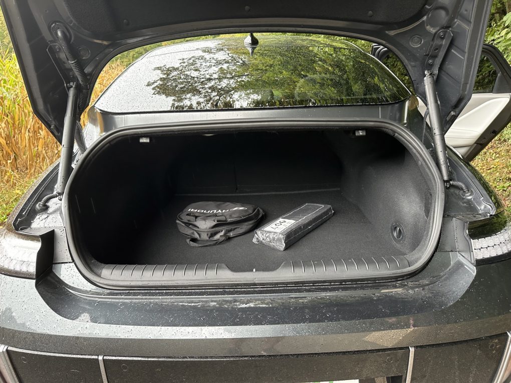 Hyundai IONIQ 6 trunk