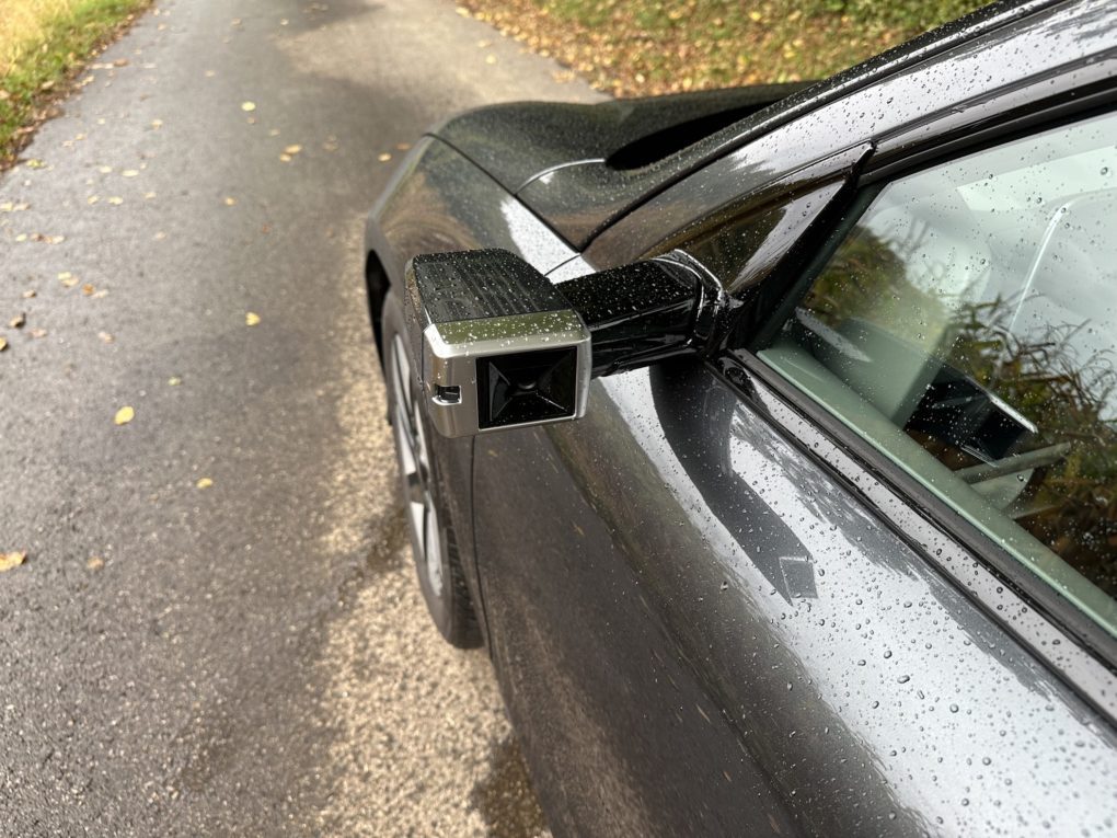 Hyundai IONIQ 6 mirror 1