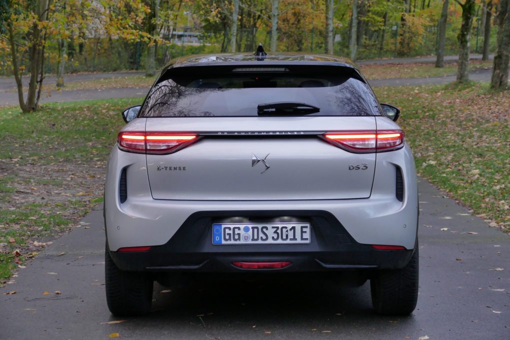 DS3 E-Tense rear