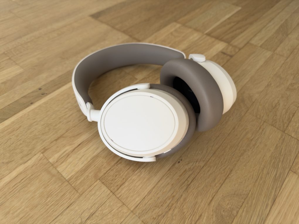 Sennheiser ACCENTUM Plus design