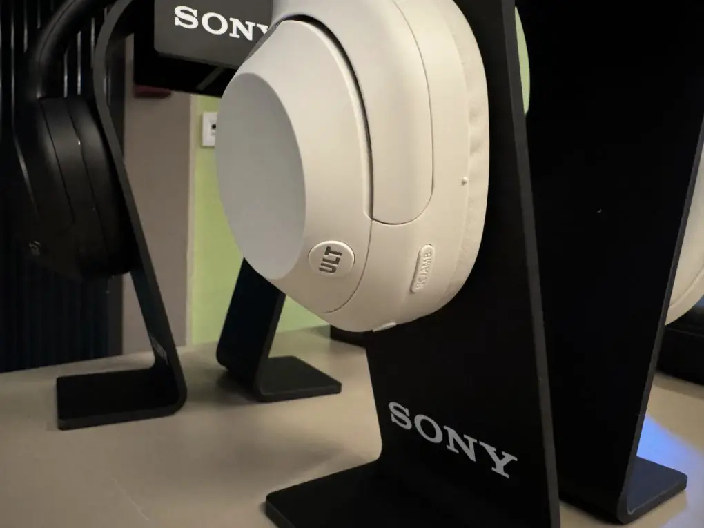 Sony ULT WEAR ULT button