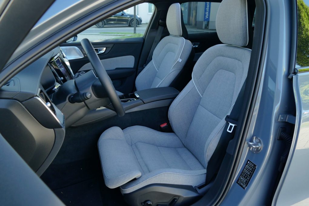 Volvo V60 T8 Recharge Vordersitze