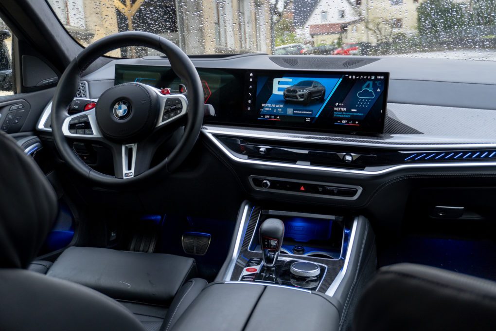BMW X6 M Competition Cockpit
