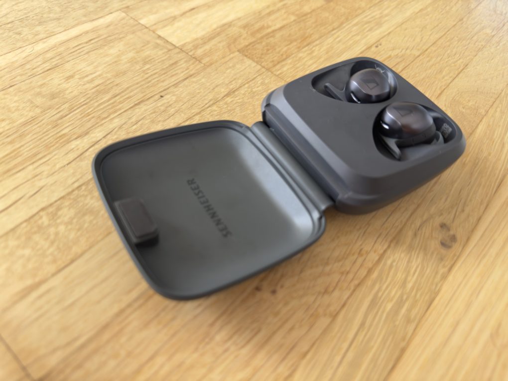 Sennheiser MOMENTUM Sport Scharnier