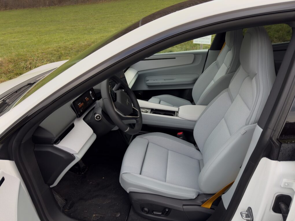 Polestar 4 Vorderreihe