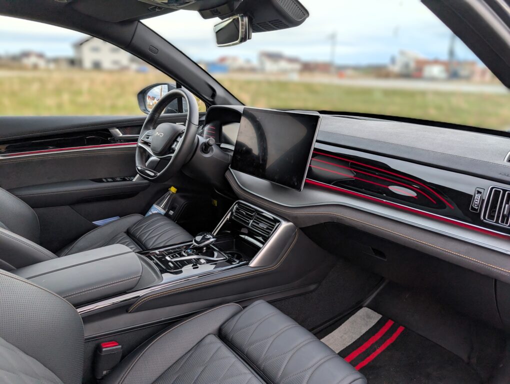 BYD Tang Cockpit