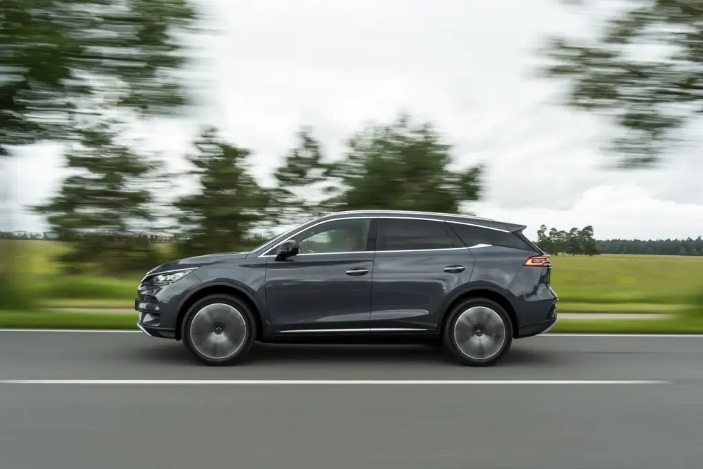 BYD Tang dynamisch Seite