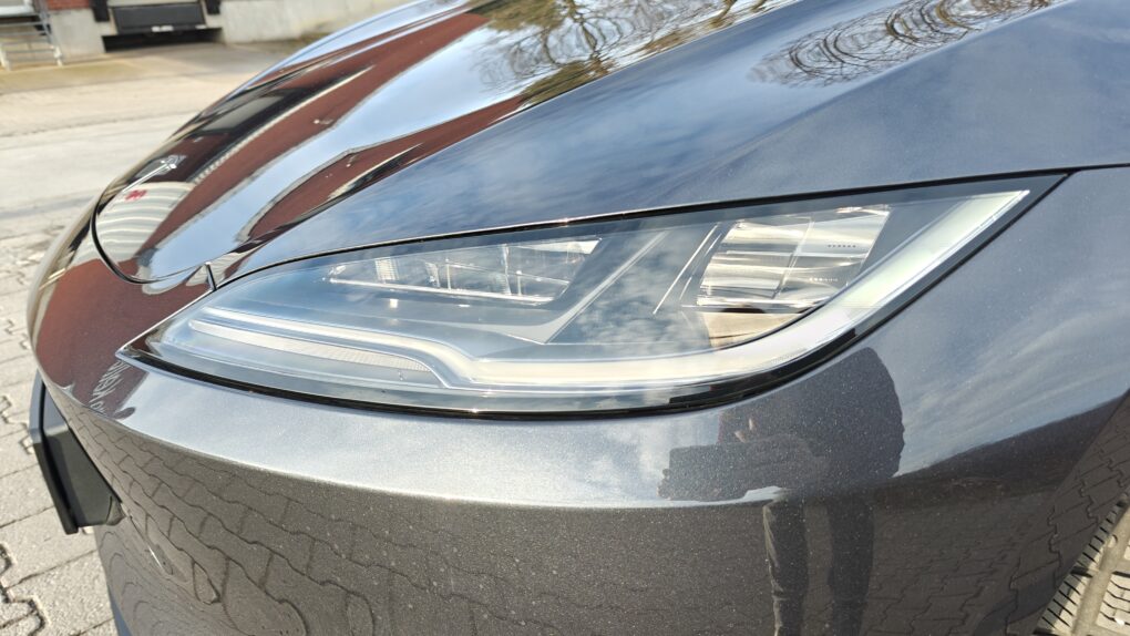Tesla Model 3 Performance Scheinwerfer