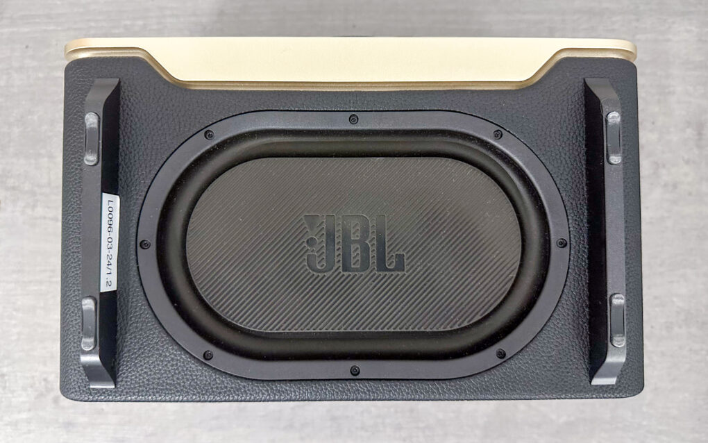 JBL Authentics 200 Unterseite