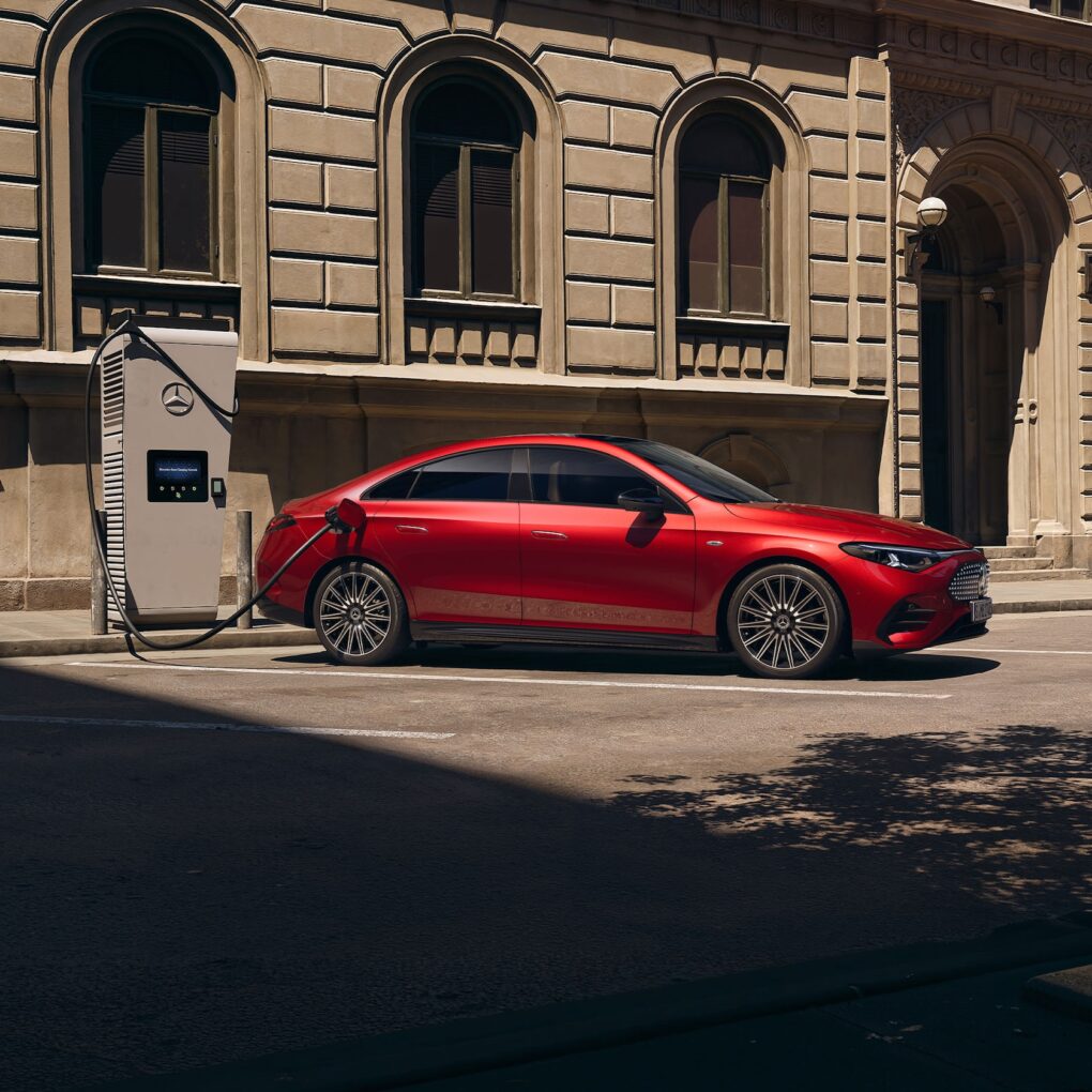 Mercedes CLA Laden