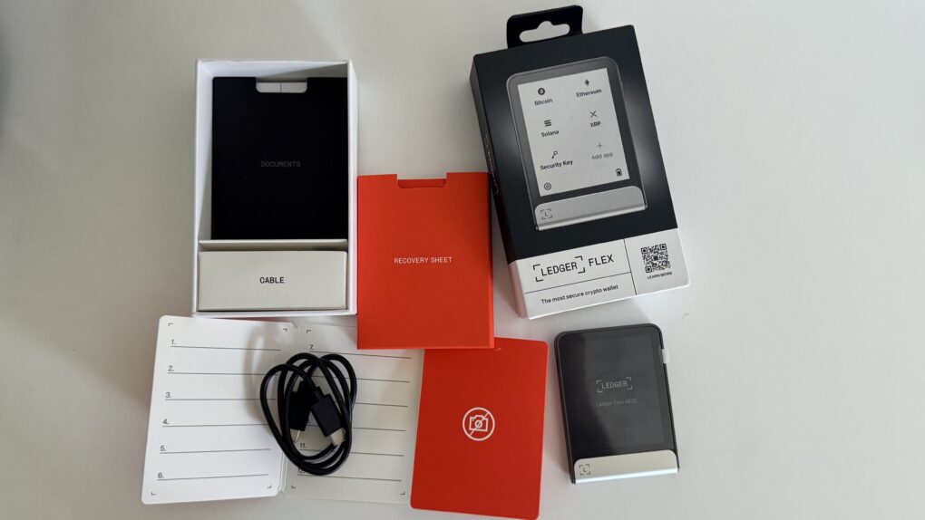 Ledger Flex Unboxing