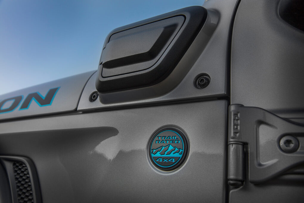 Jeep Wrangler Ladeport