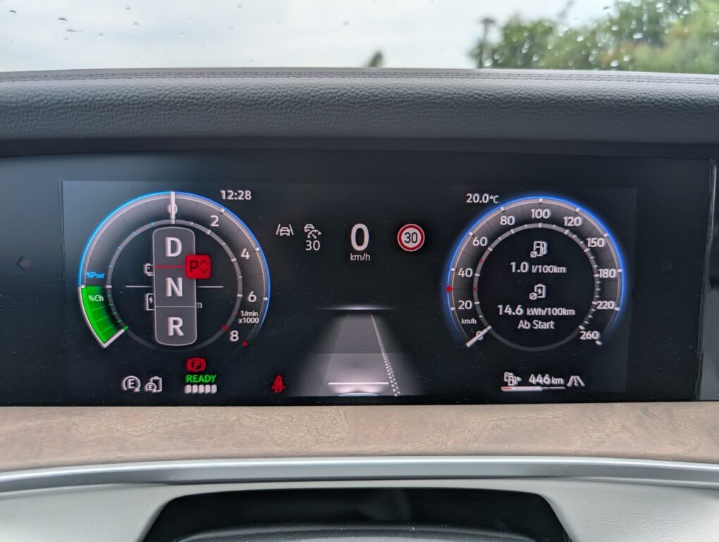 VW Tayron eHybrid Driver Display