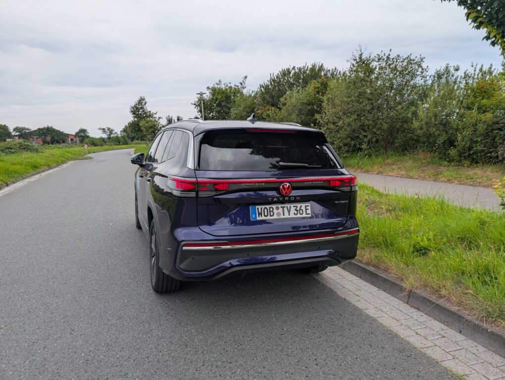 VW Tayron eHybrid Heck schräg