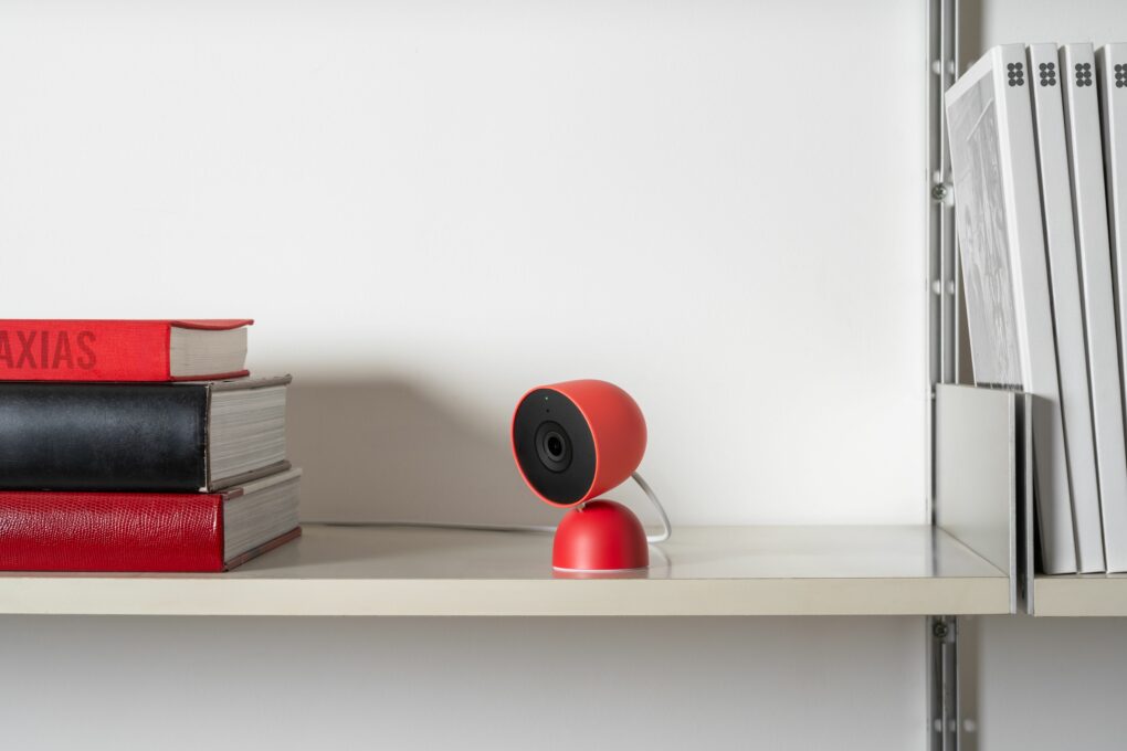 die neue nest cam indoor kann videos in 2k aufnehmen