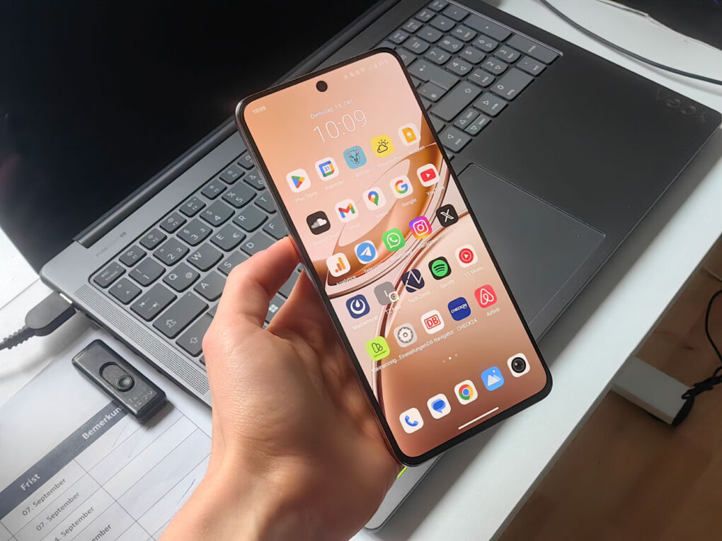 Vivo V50 Lite 5G Display