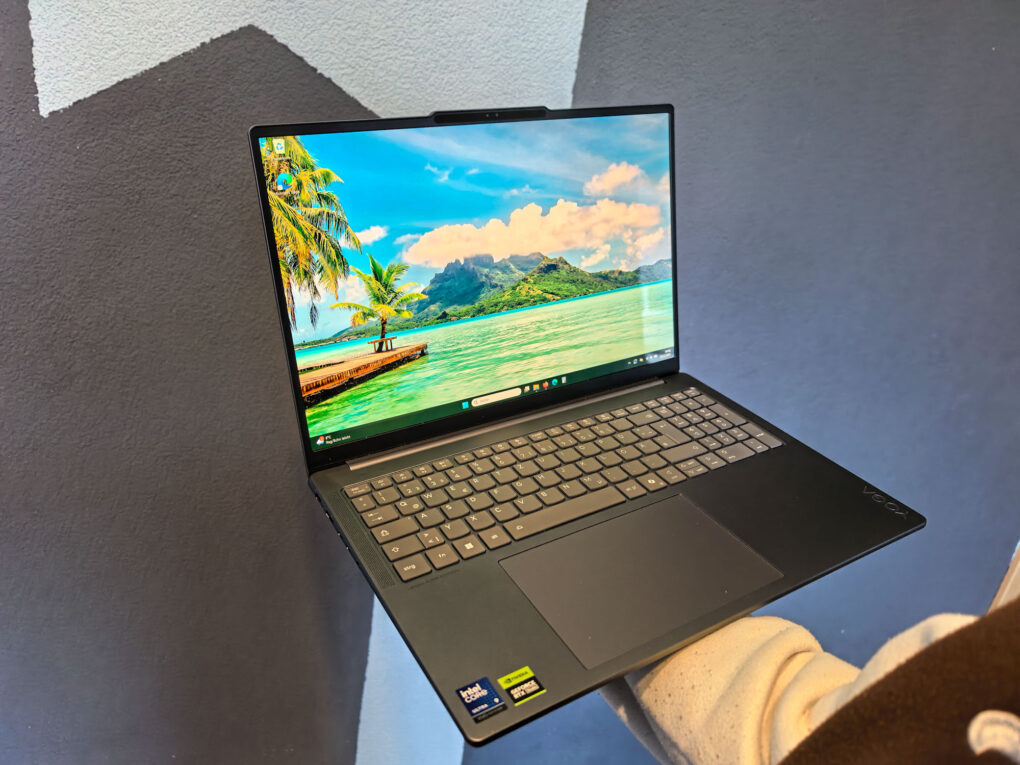 Lenovo Yoga Pro 9i Aura Edition Design 1