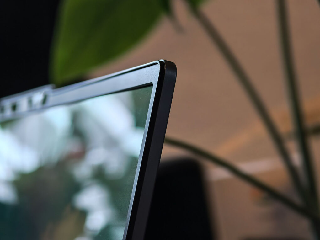 Lenovo Yoga Pro 9i Aura Edition Design 10