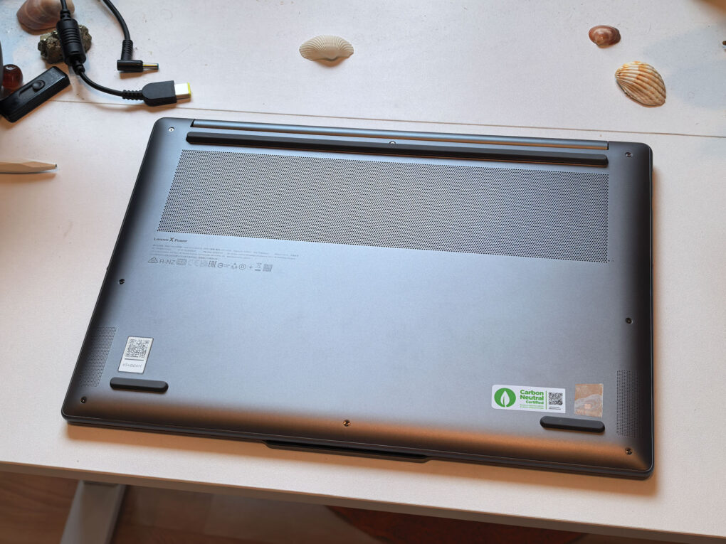 Lenovo Yoga Pro 9i Aura Edition Lüfter 1