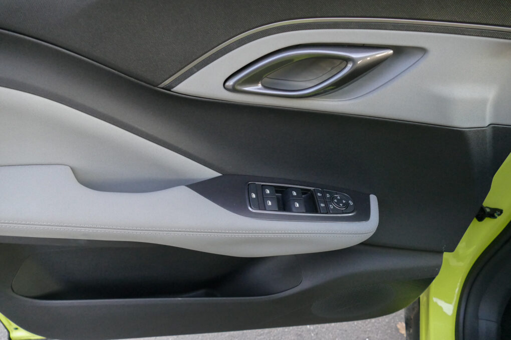 BYD Dolphin Surf Türtafel