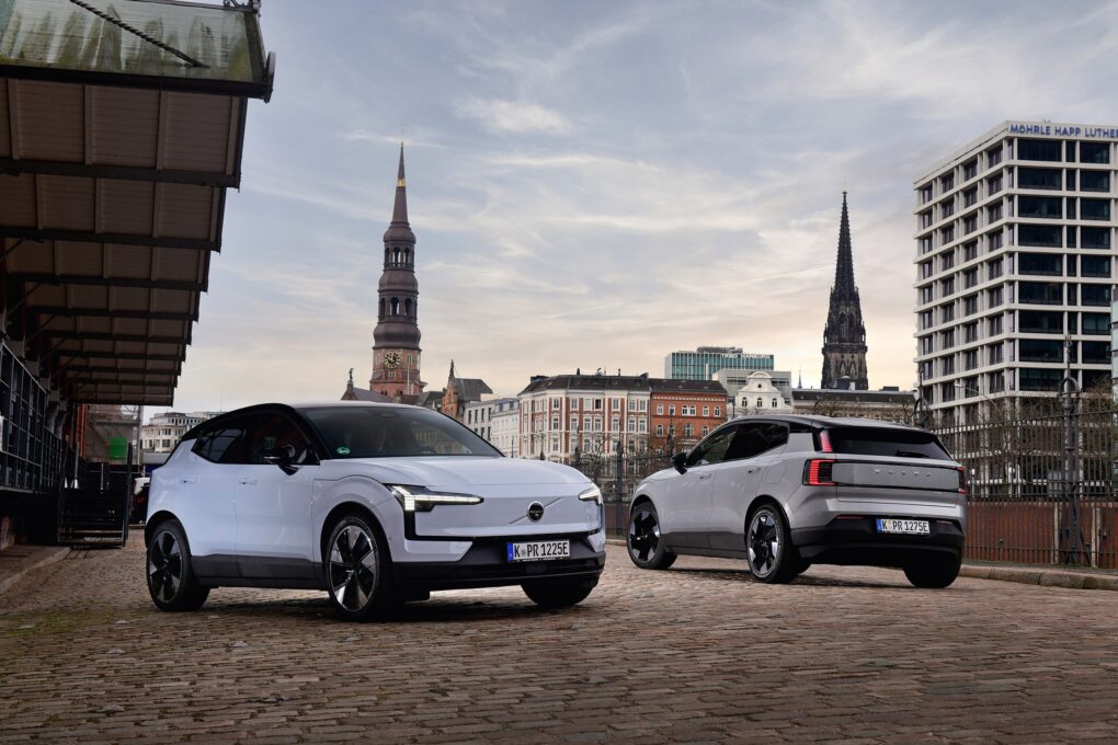 Volvo EX30 Beide