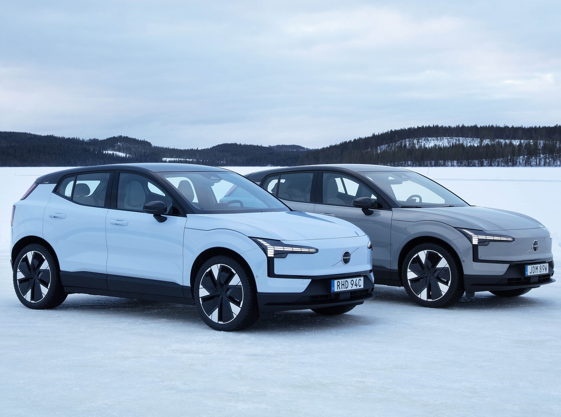 Volvo EX30 Cloud Blue Vapour Grey