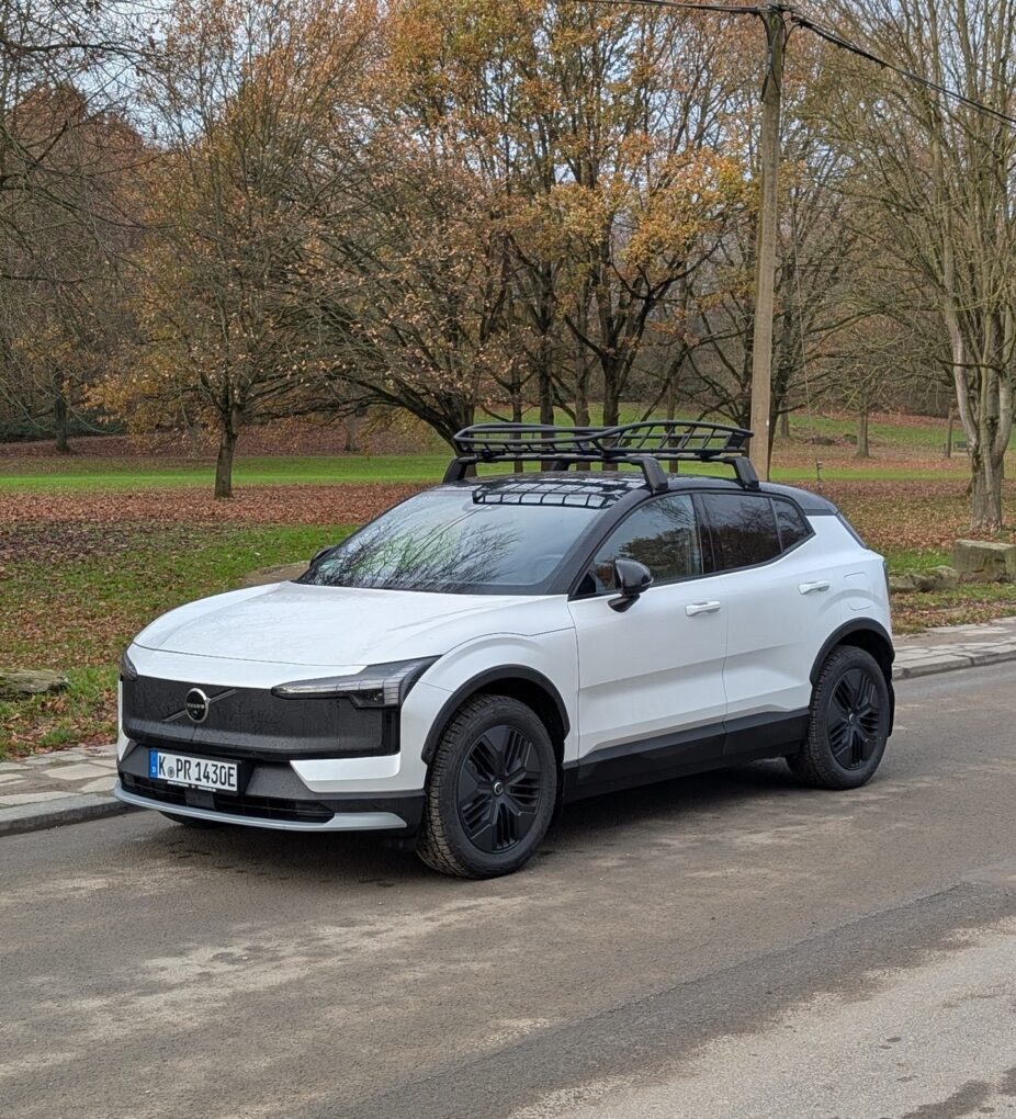 Volvo EX30 Cross Country Seitenansicht