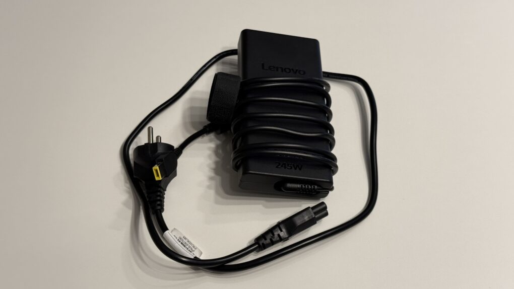 Lenovo LOQ 17IRX10 Netzteil
