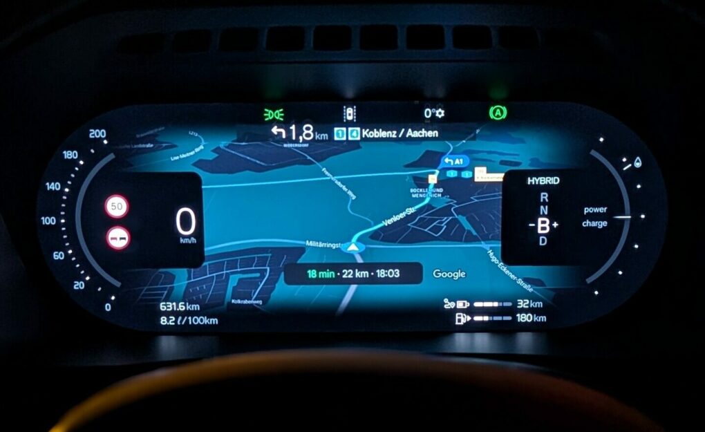 Volvo XC90 Fahrerdisplay