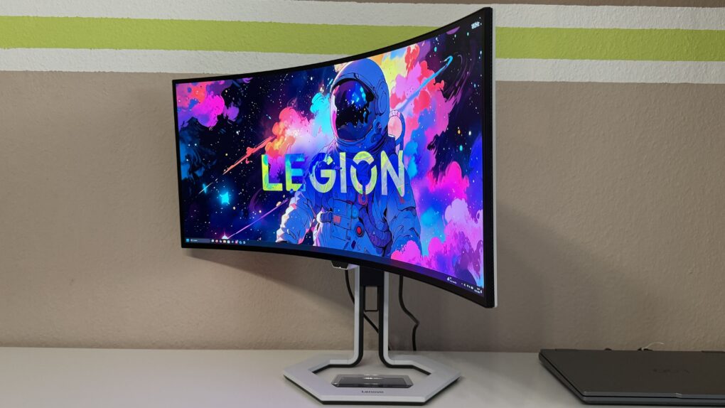 Lenovo Legion Pro 34WD-10 Verstellmöglichkeit links unten