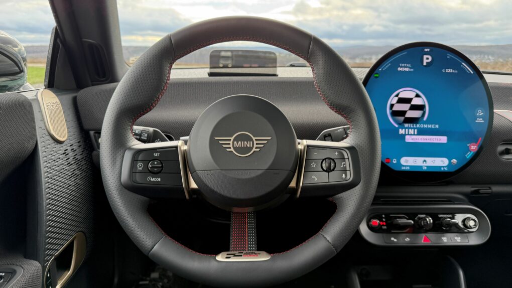 Mini Cooper SE Cockpit
