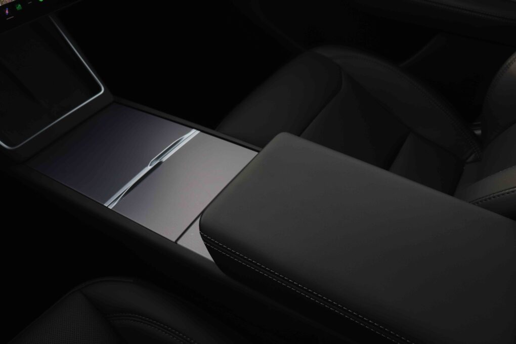 Tesla Model Y Test Mittelkonsole