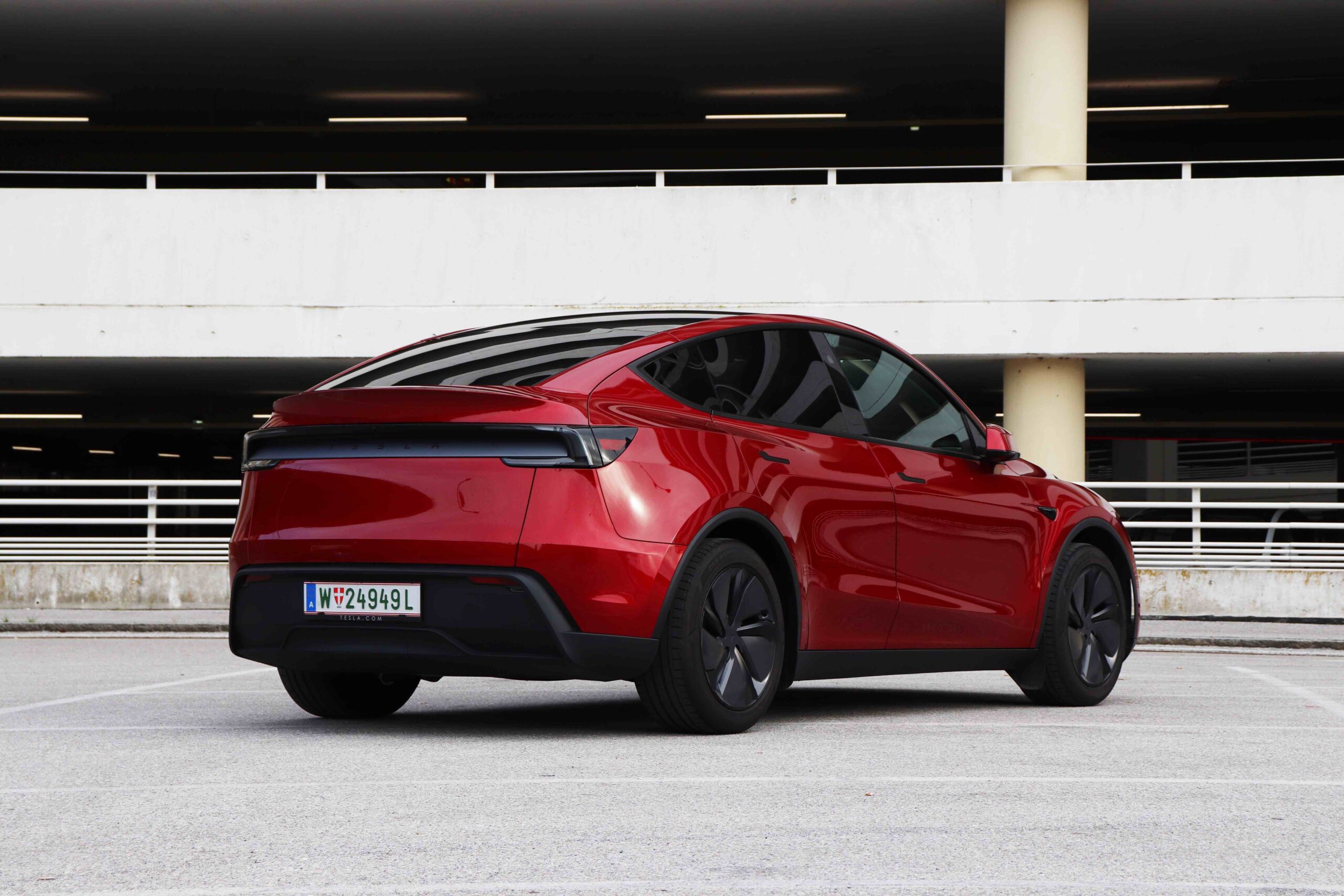 Tesla Model Y Test Rückseite