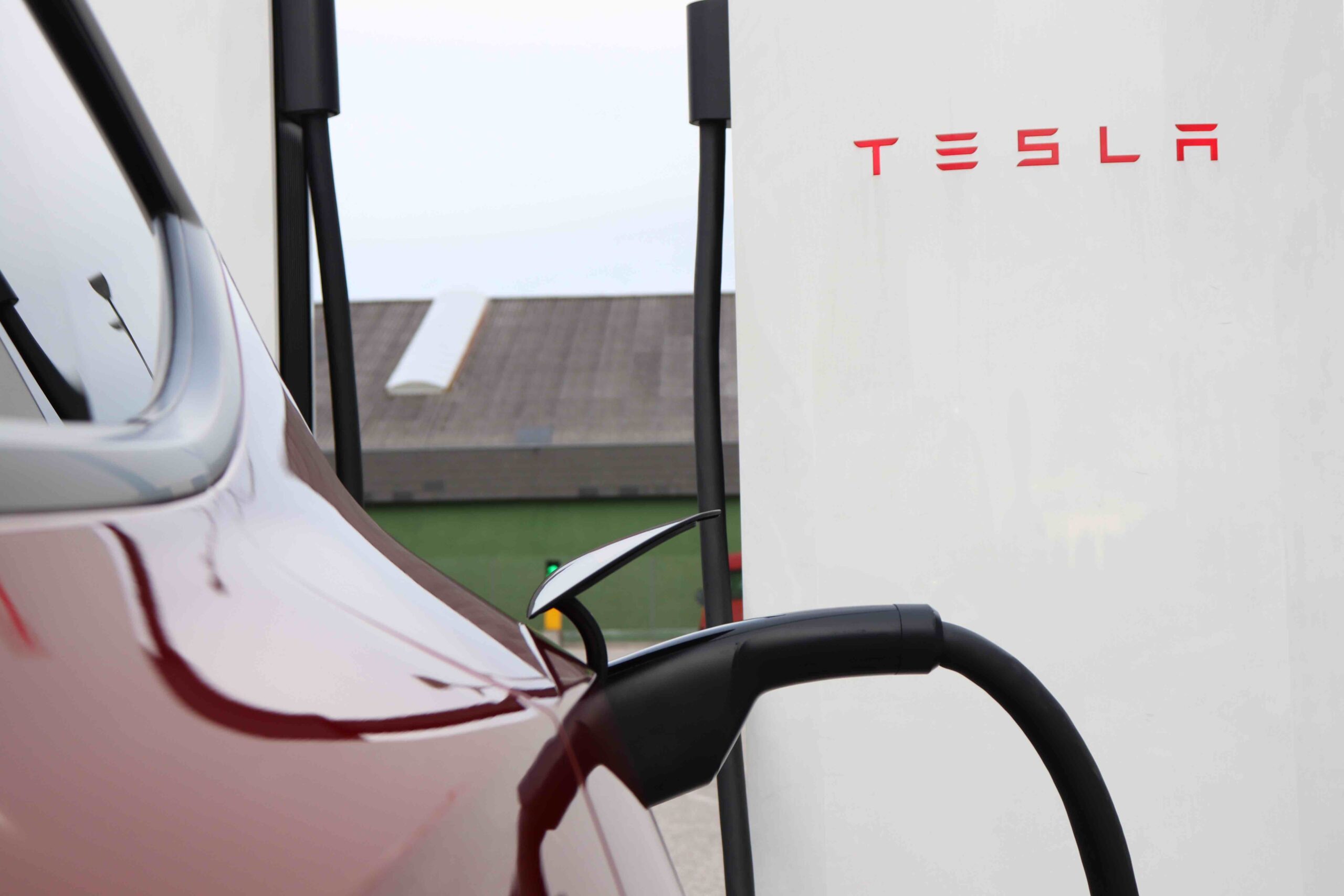 Tesla Model Y Test Supercharger
