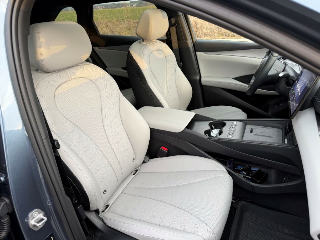 BYD Seal 6 Sitze vorne