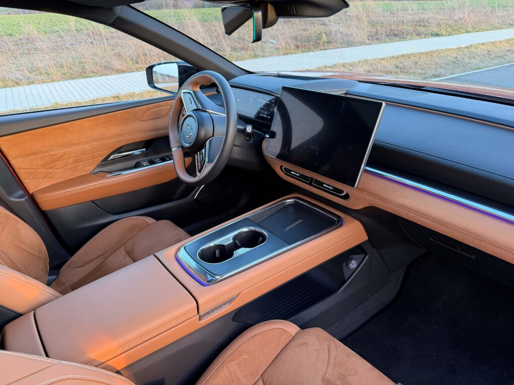 Mazda 6e Cockpit