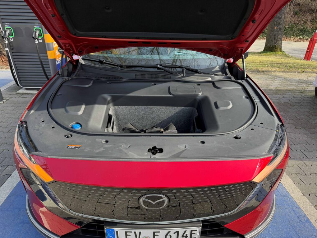 Mazda 6e Frunk