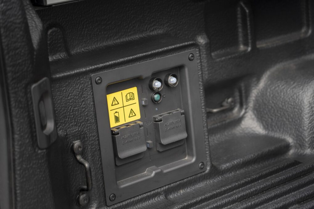 Ford Ranger PHEV Steckdosen