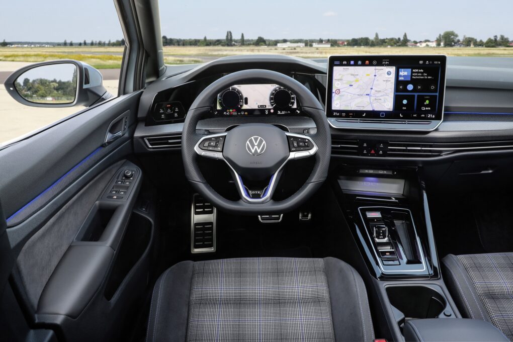 Volkswagen Golf GTE Innenraum