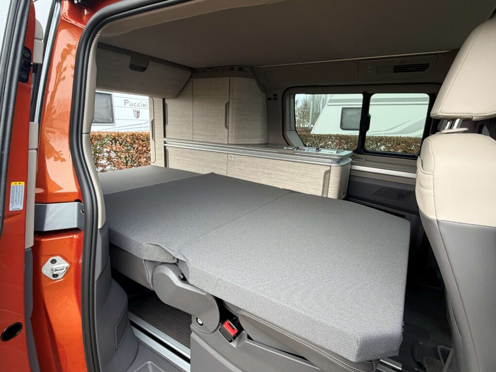 VW California eHybrid Bett unten