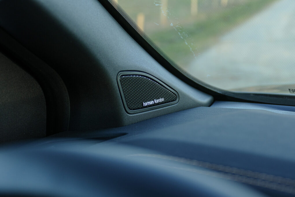 VW Amarok PanAmericana Harman Kardon Soundsystem