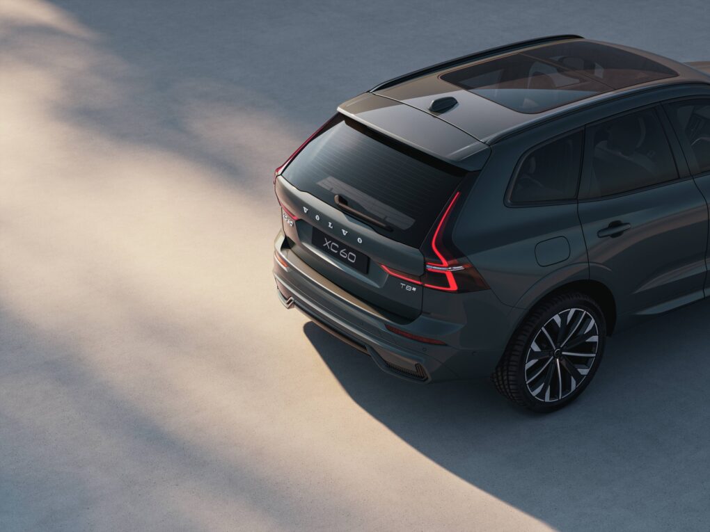 Refreshed Volvo XC60 exterior