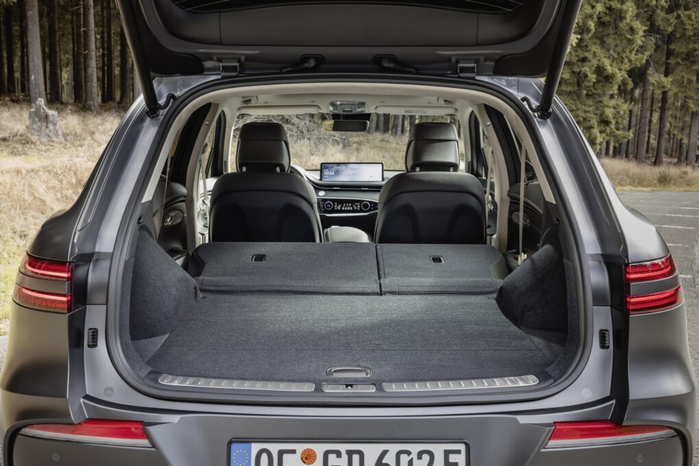 Genesis GV70 Kofferraum Flat