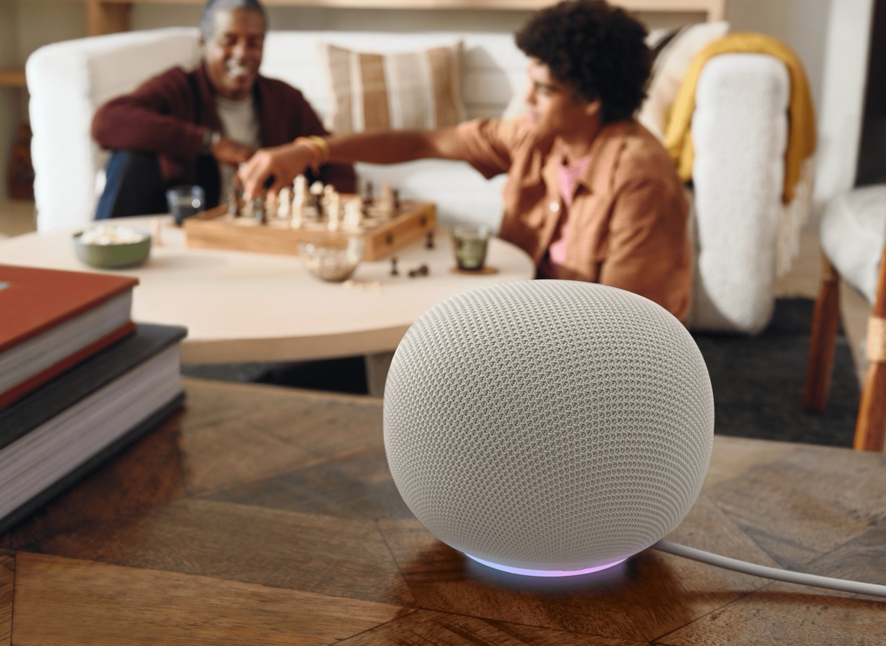 Der Google Home Speaker in Porcelain