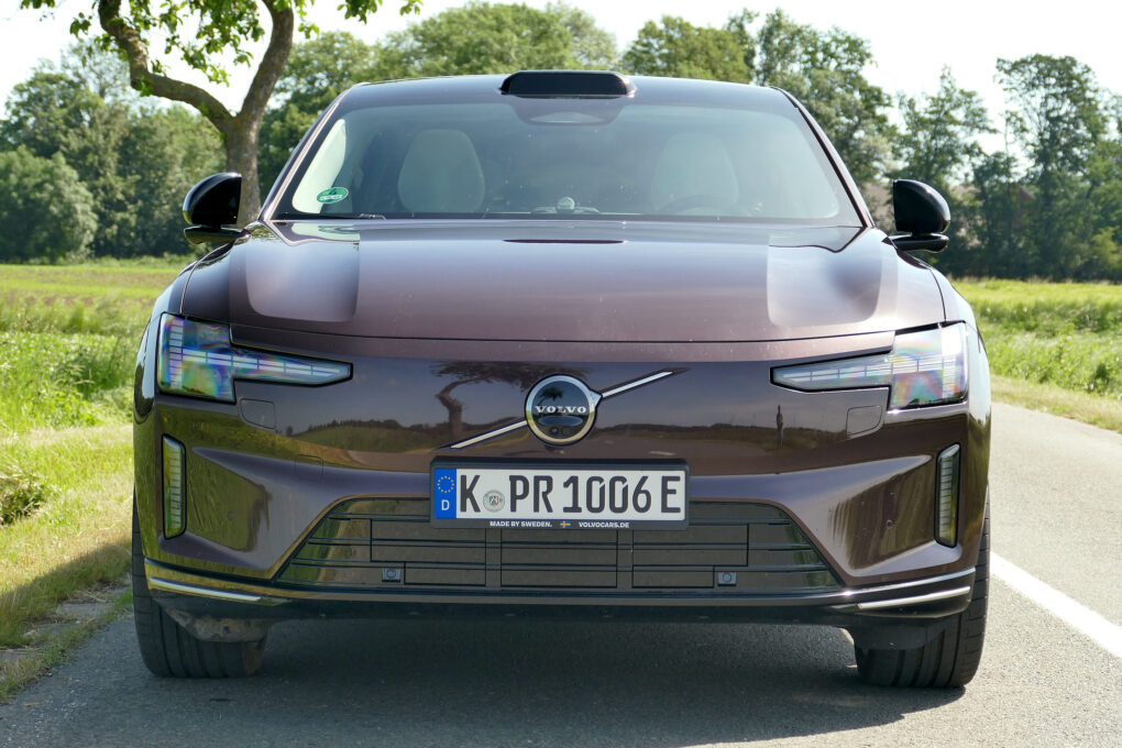 Volvo ES90 Front 2
