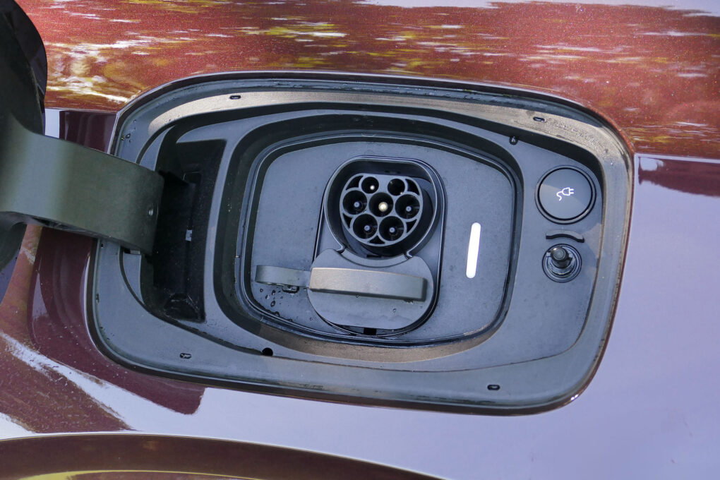 Volvo ES90 Ladeklappe