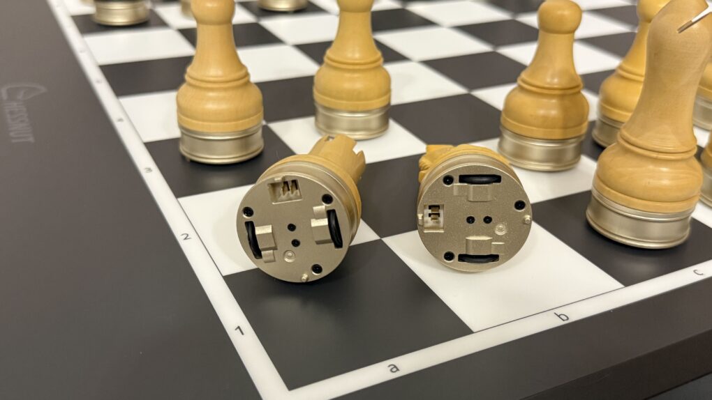 Chessnut Move Figurenunterseite