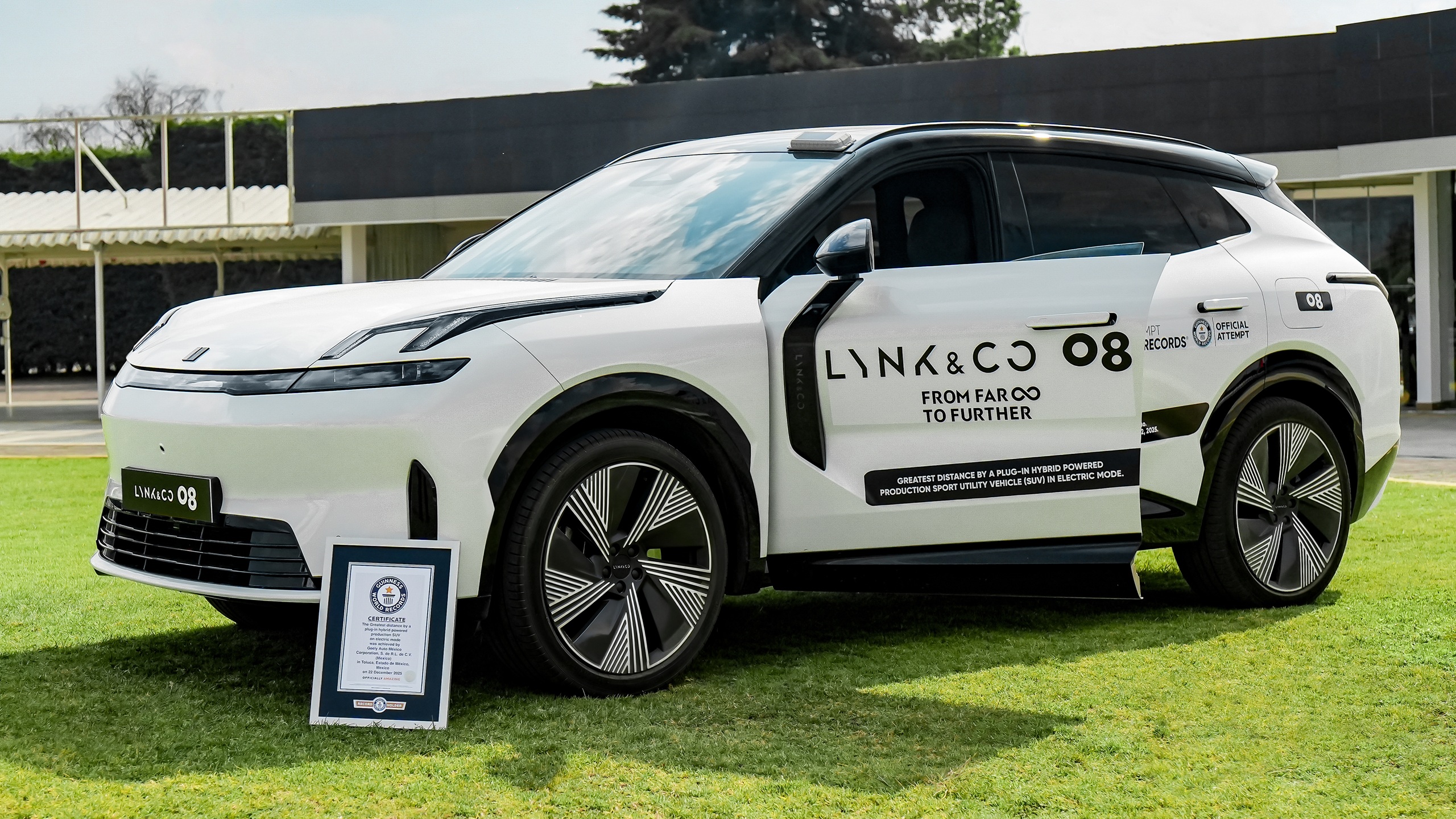 Lynk & Co 08 World Record