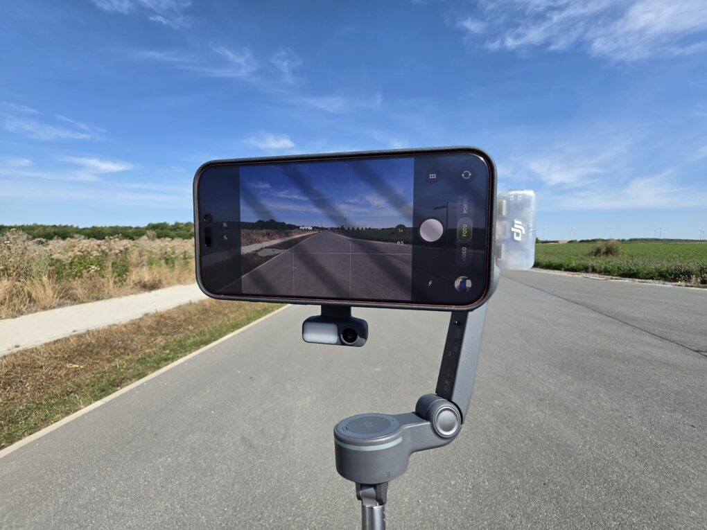 DJI Osmo Mobile 8P Handy Querformat